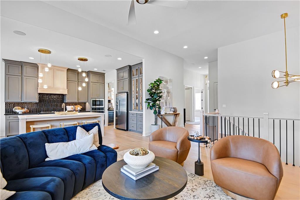 Listing Photo MLS #HMS2612152