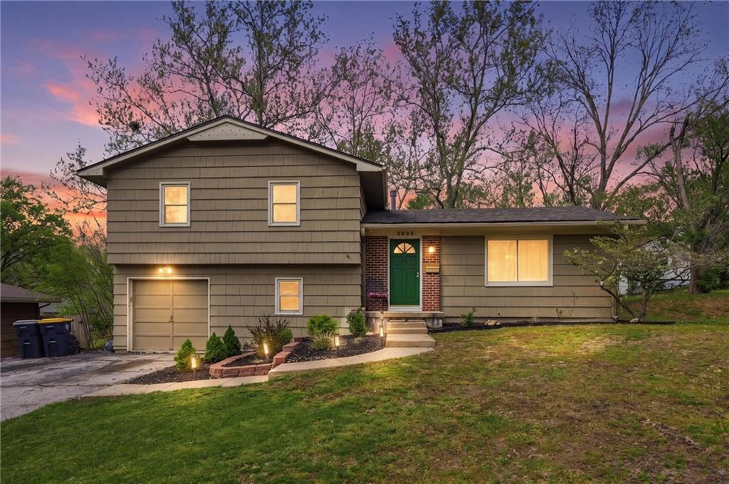 Listing Photo MLS #HMS2613445