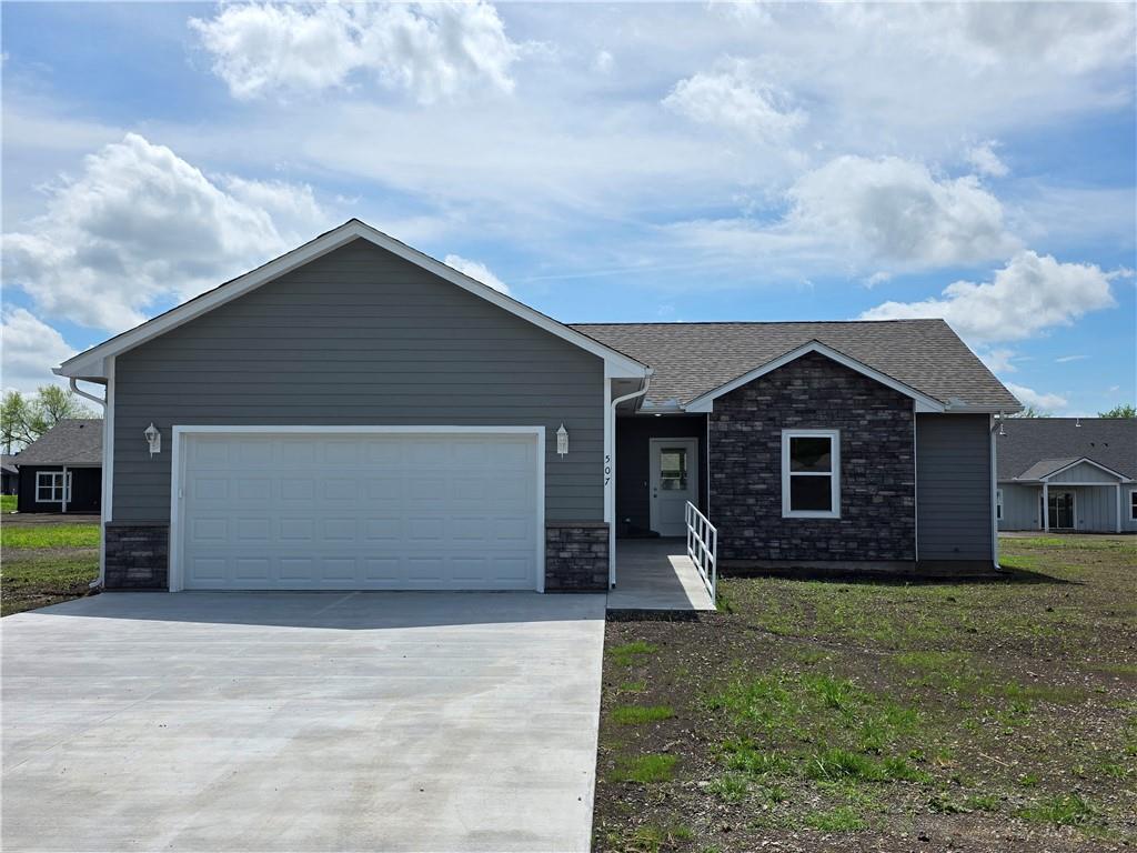 Listing Photo MLS #HMS2613610