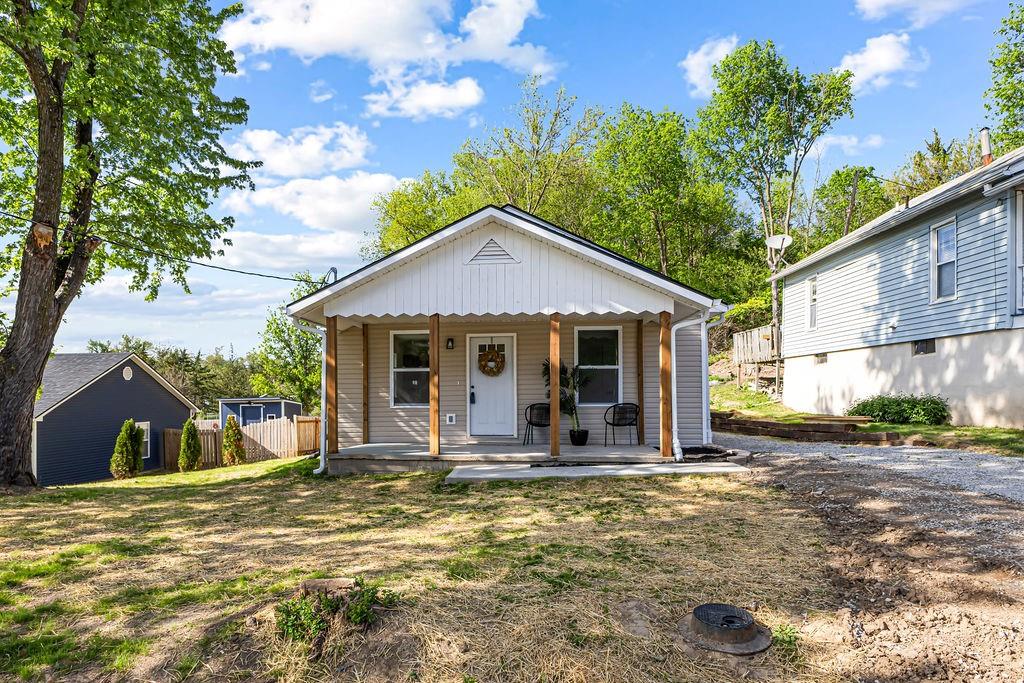 Listing Photo MLS #HMS2613938