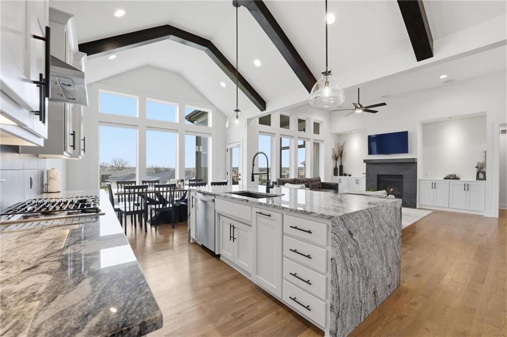 Listing Photo MLS #HMS2614001