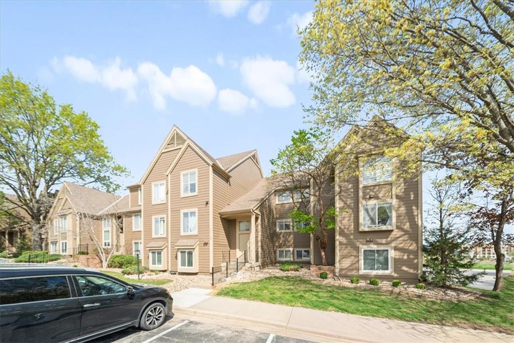 Listing Photo MLS #HMS2614704