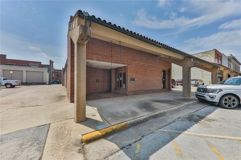 Listing Photo MLS #HMS2614946