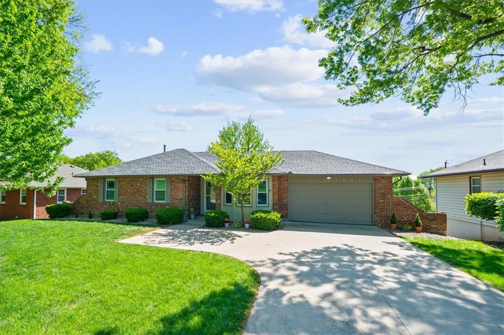 Listing Photo MLS #HMS2614987