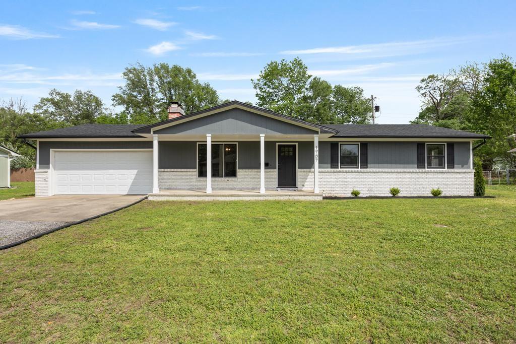 Listing Photo MLS #HMS2615239