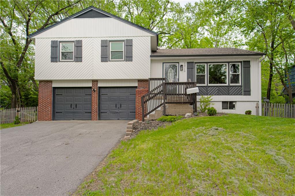 Listing Photo MLS #HMS2615745