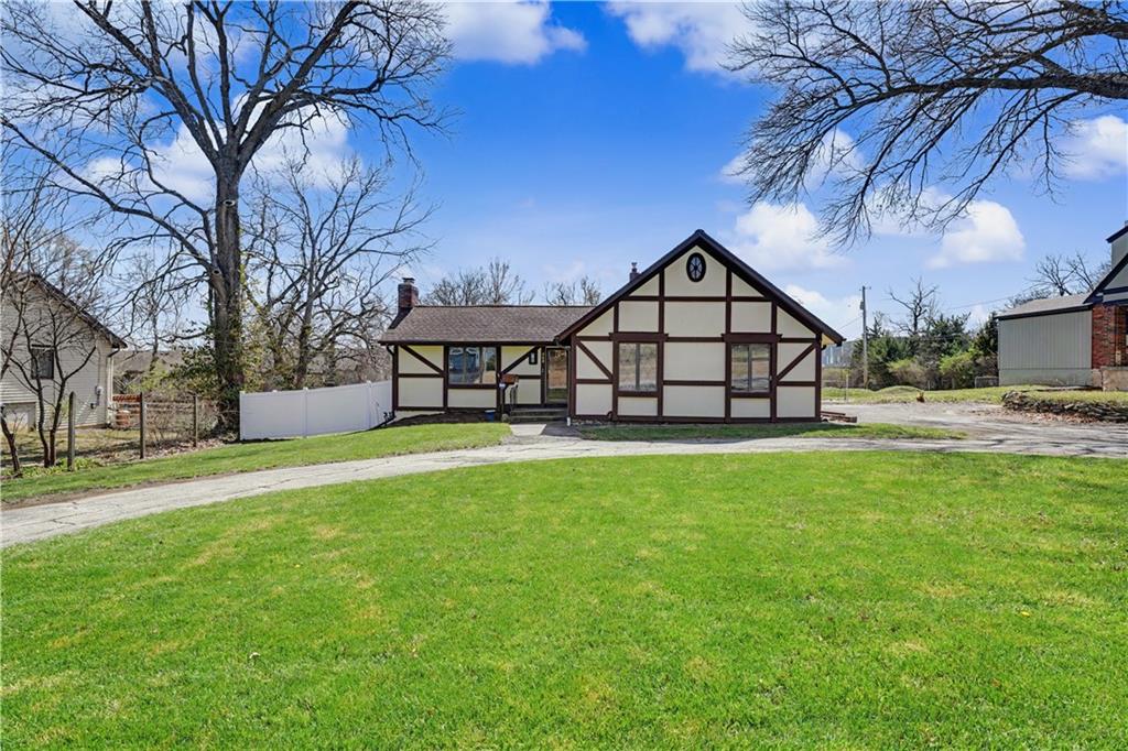 Listing Photo MLS #HMS2615967