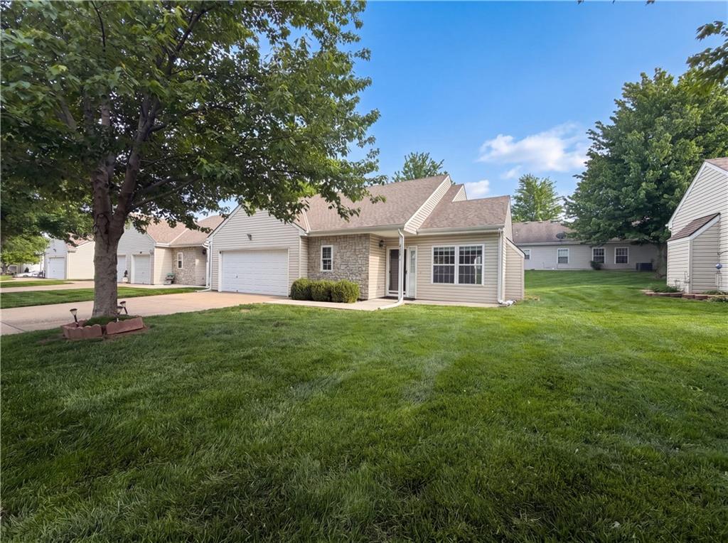 Listing Photo MLS #HMS2617636