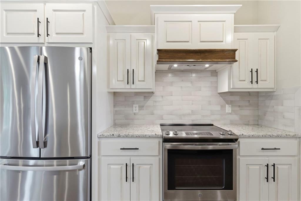 Listing Photo MLS #HMS2619329
