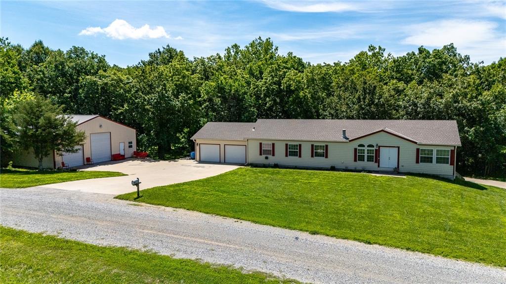 Listing Photo MLS #HMS2625477