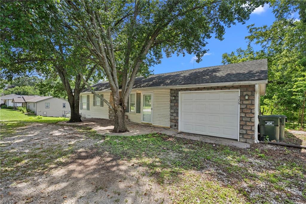Listing Photo MLS #HMS2626112
