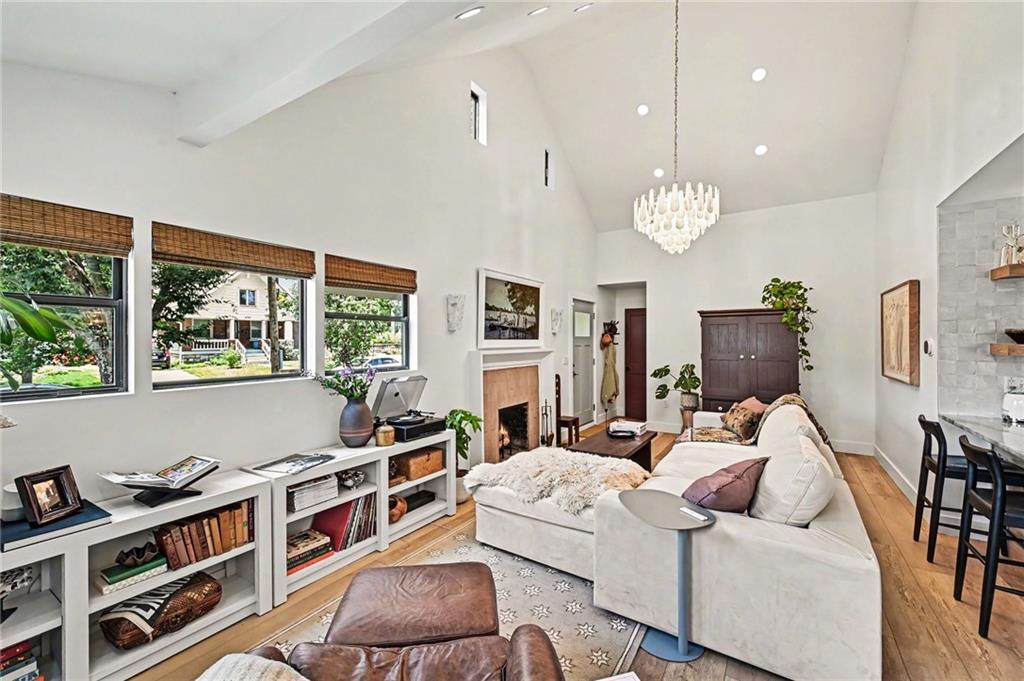 Listing Photo MLS #HMS2626409