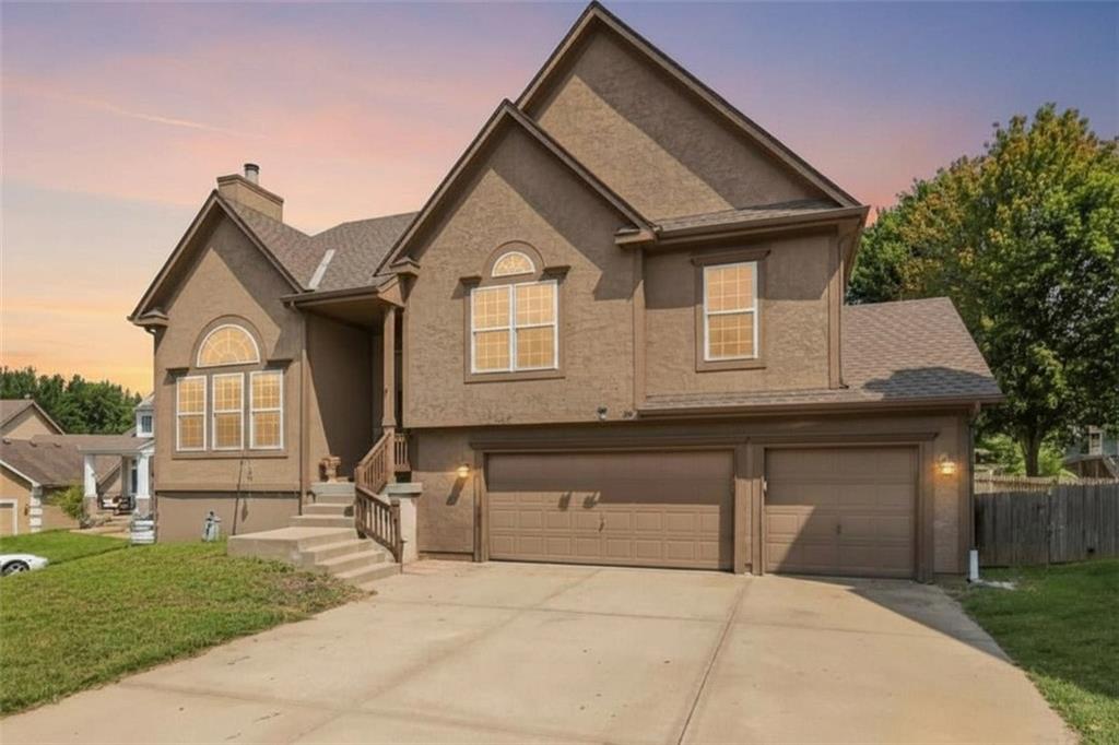 Listing Photo MLS #HMS2626624