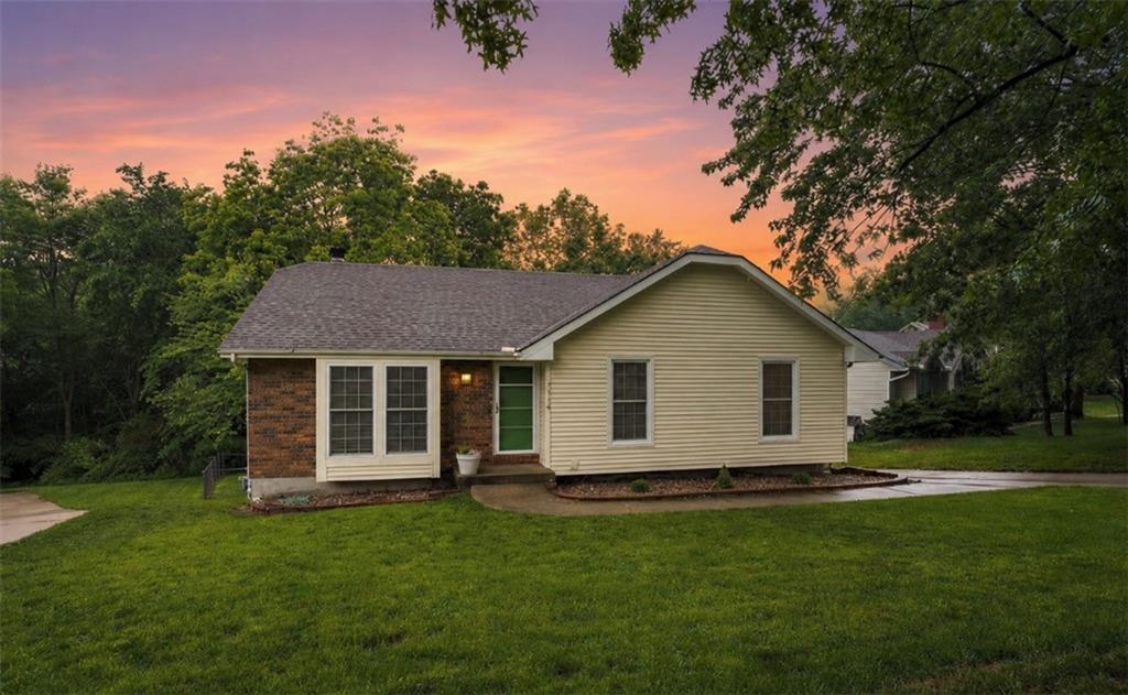Listing Photo MLS #HMS2626952