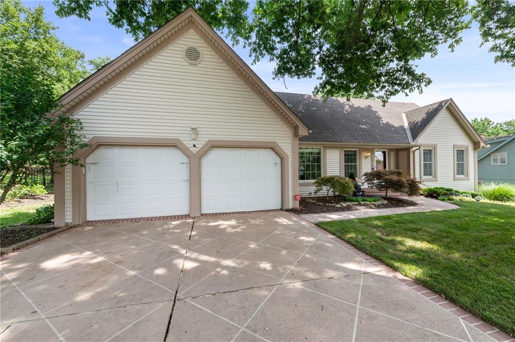 Listing Photo MLS #HMS2627187