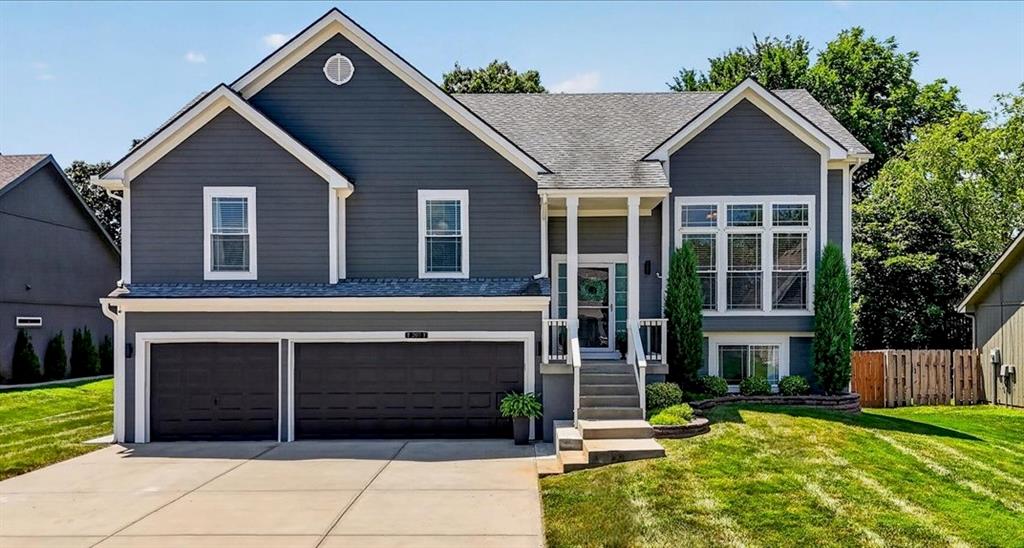 Listing Photo MLS #HMS2627892