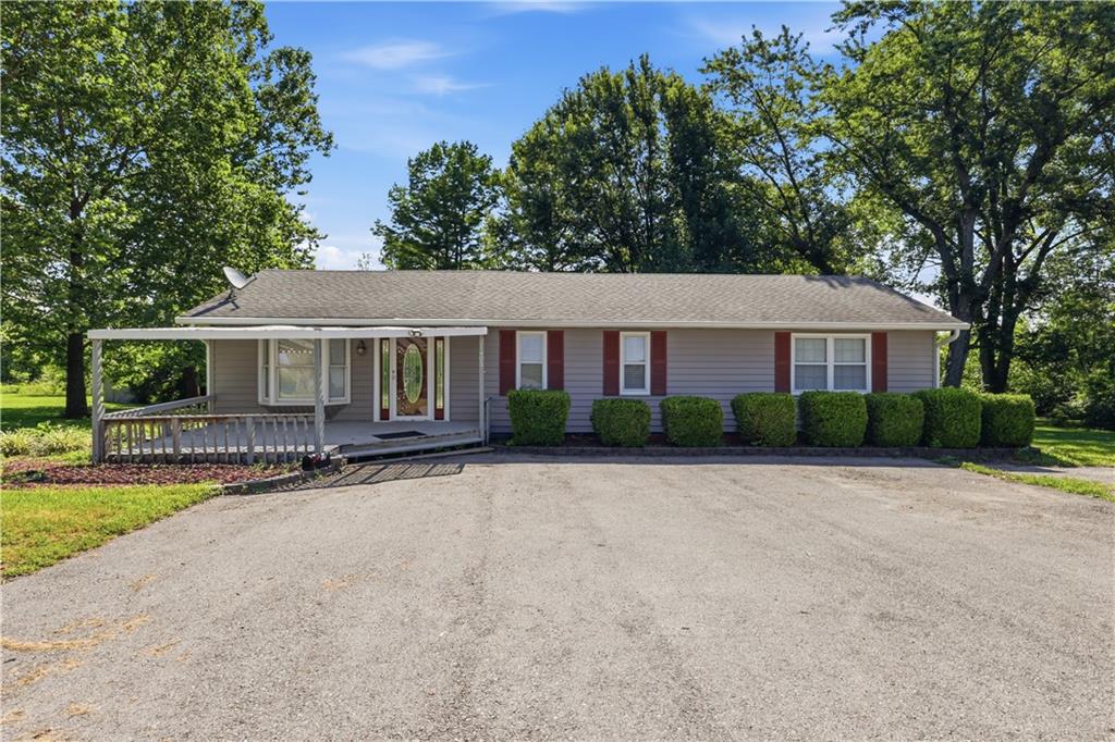 Listing Photo MLS #HMS2628073