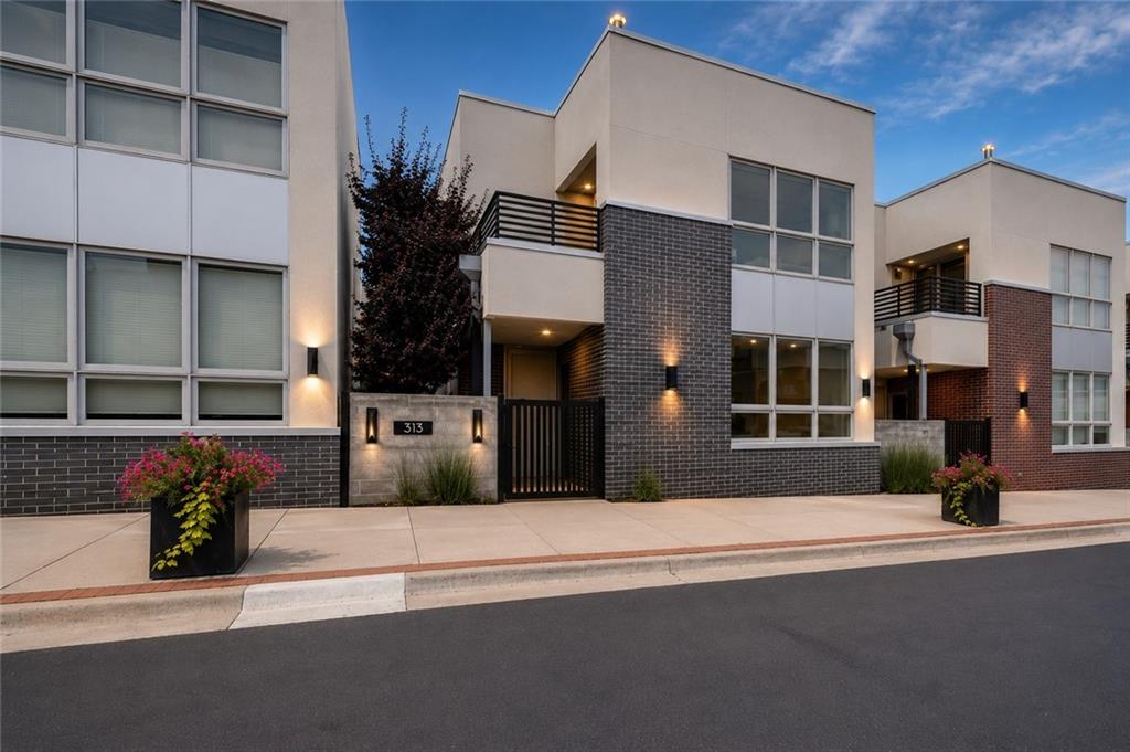 Listing Photo MLS #HMS2628316