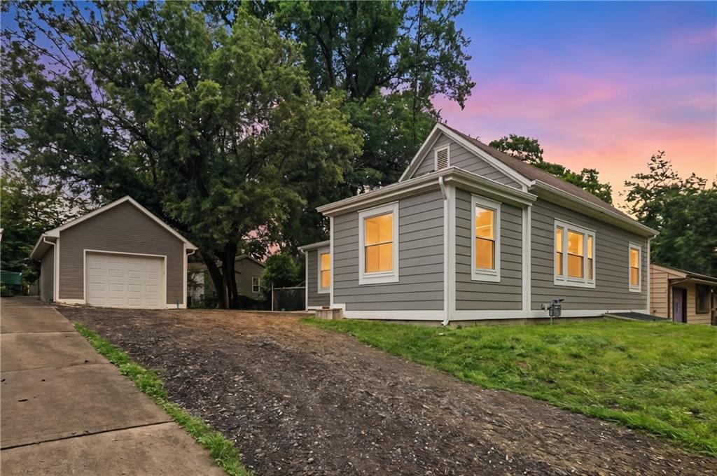 Listing Photo MLS #HMS2628803