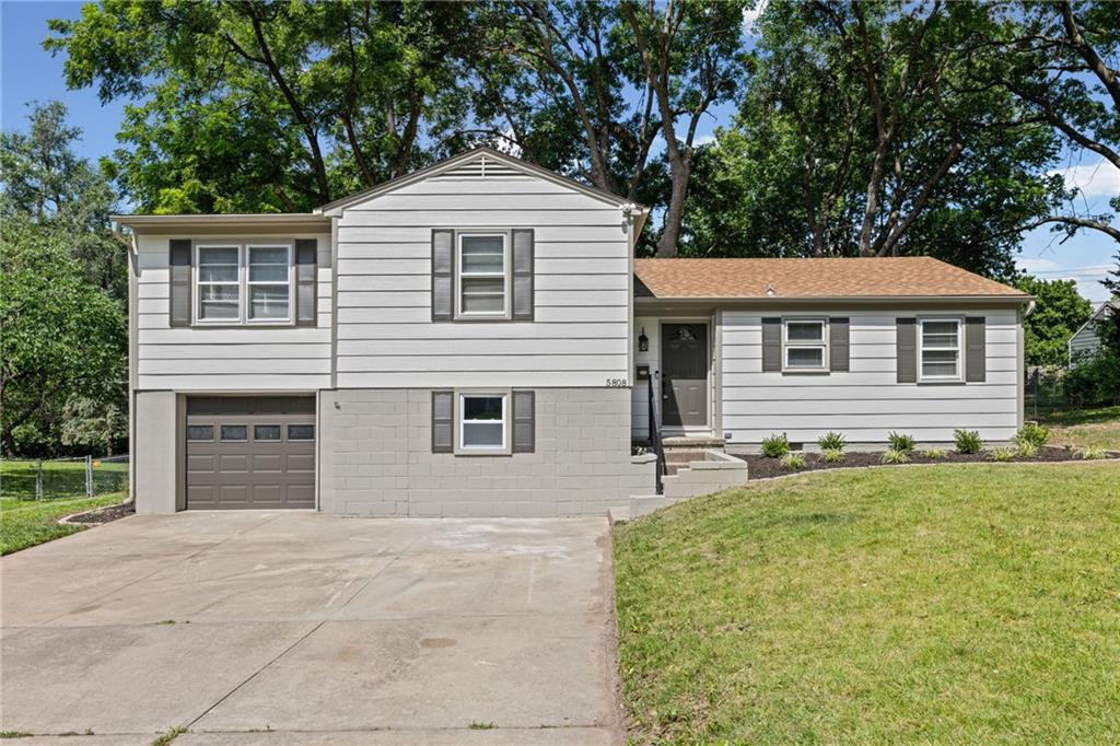 Listing Photo MLS #HMS2629838