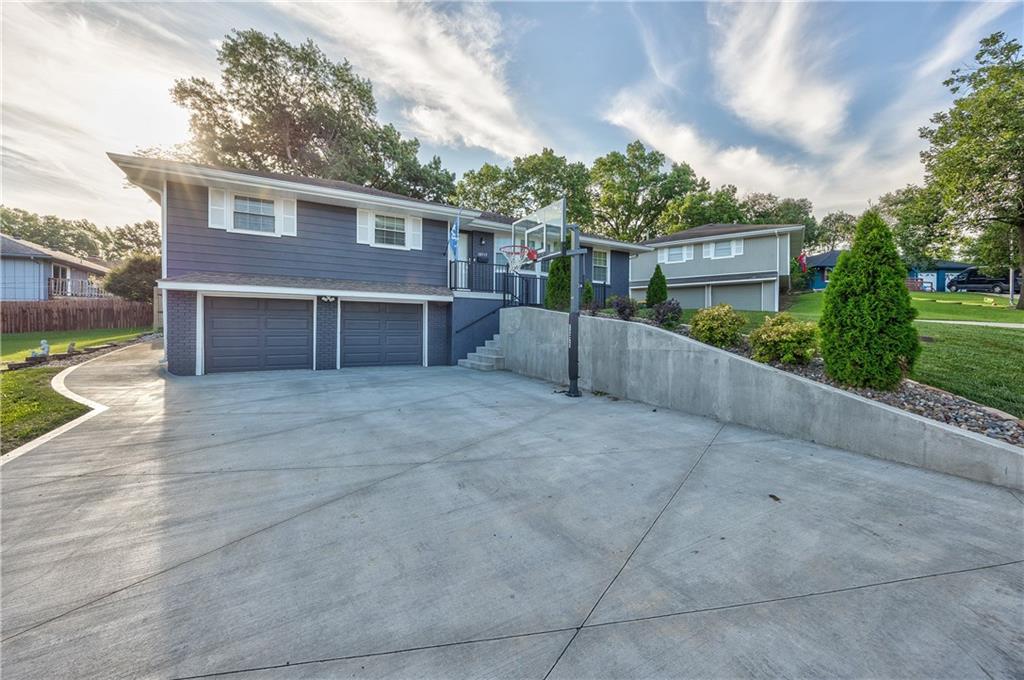 Listing Photo MLS #HMS2629980