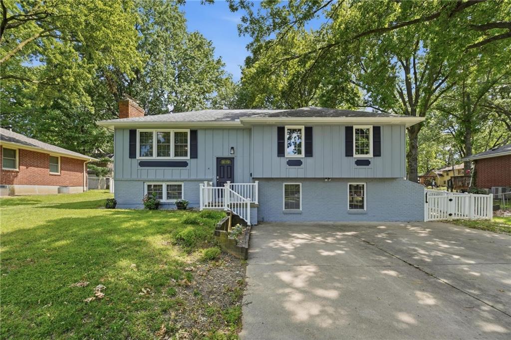 Listing Photo MLS #HMS2630112