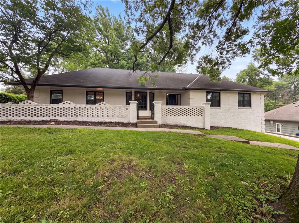 Listing Photo MLS #HMS2630303