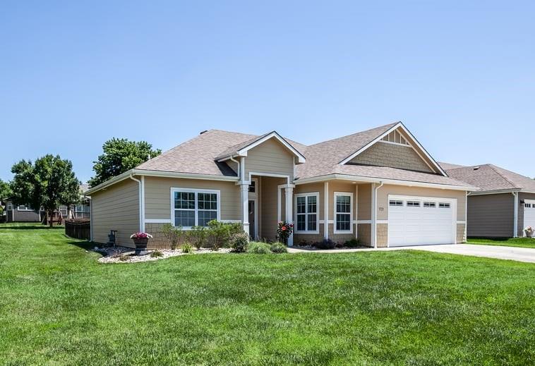 Listing Photo MLS #HMS2630430