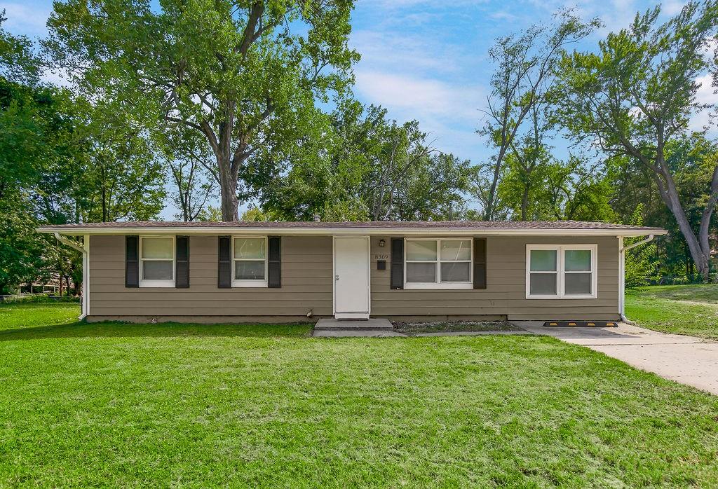 Listing Photo MLS #HMS2630675