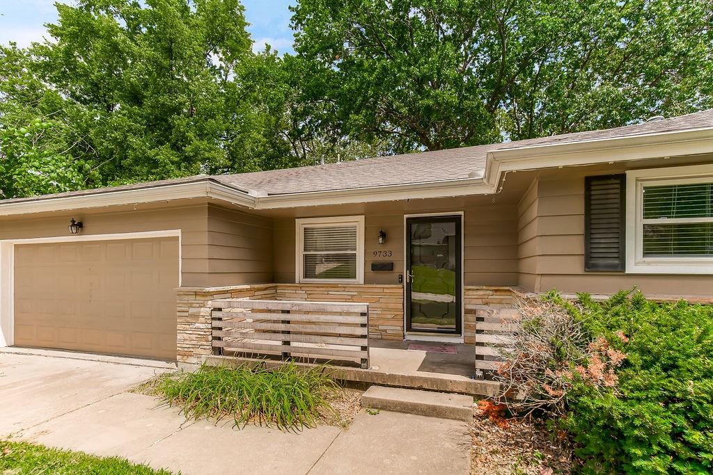 Listing Photo MLS #HMS2631170