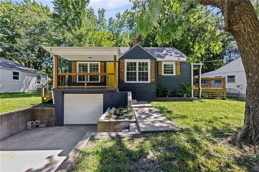 Listing Photo MLS #HMS2631182