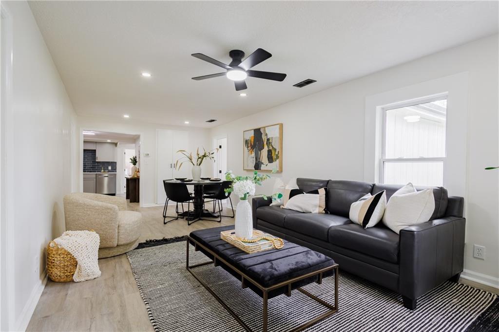 Listing Photo MLS #HMS2632492