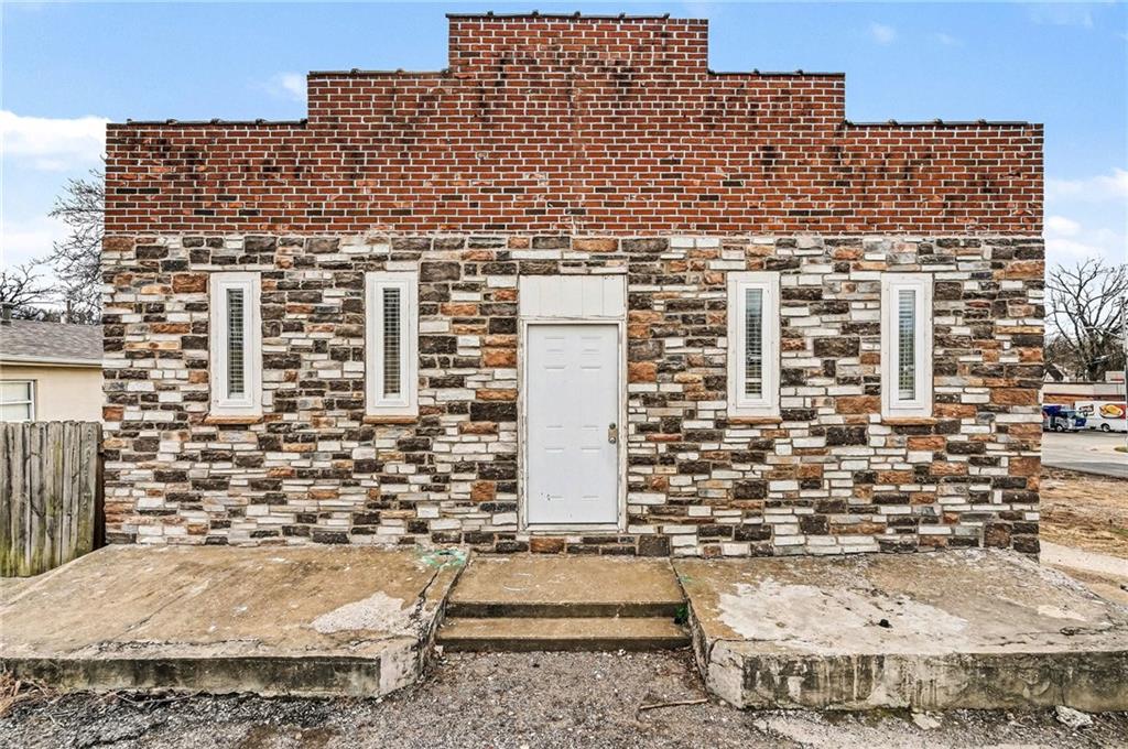 Listing Photo MLS #HMS2632827