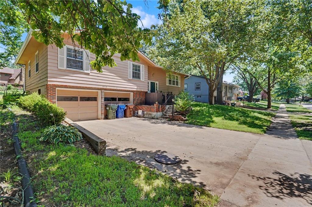 Listing Photo MLS #HMS2634200