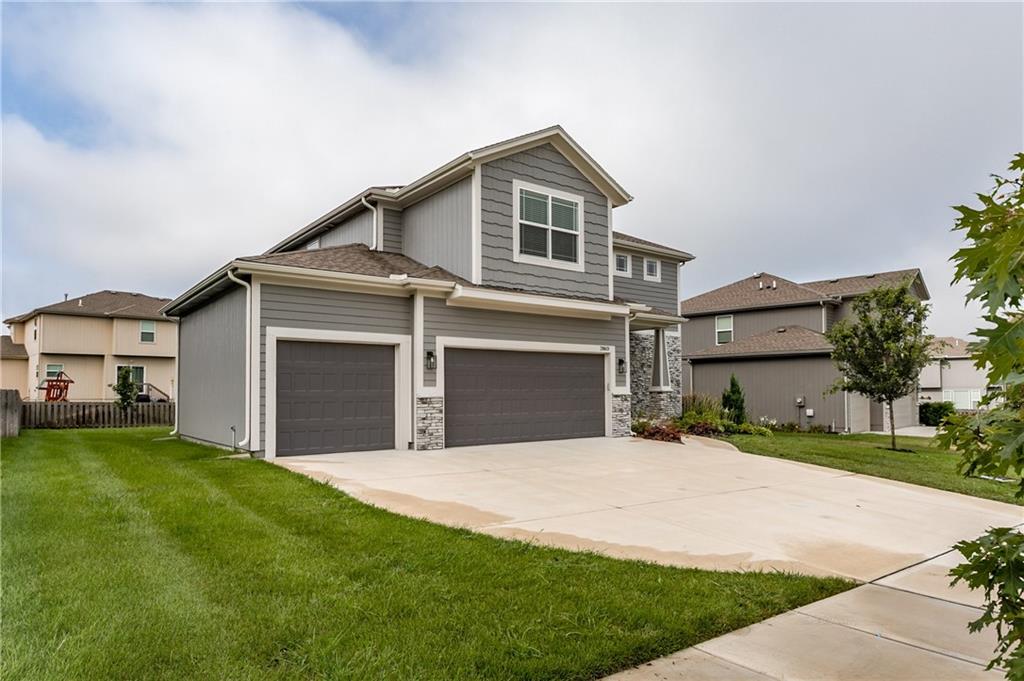 Listing Photo MLS #HMS2635008