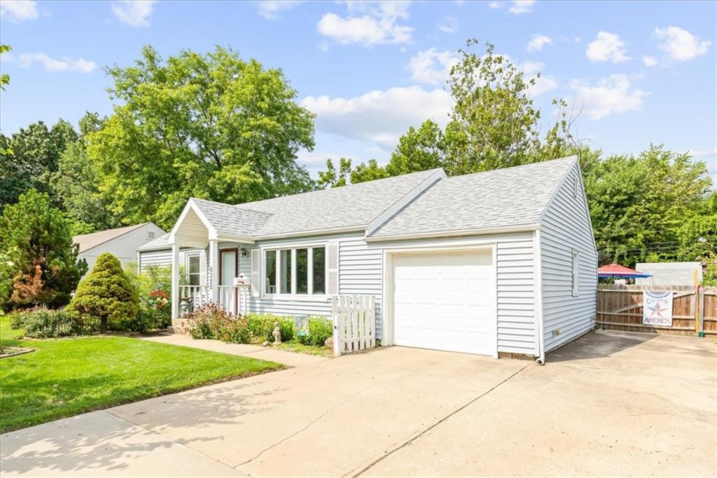 Listing Photo MLS #HMS2635147