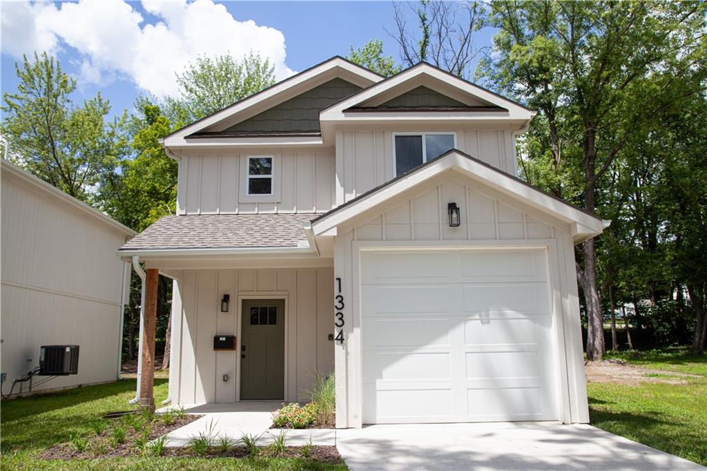 Listing Photo MLS #HMS2635379