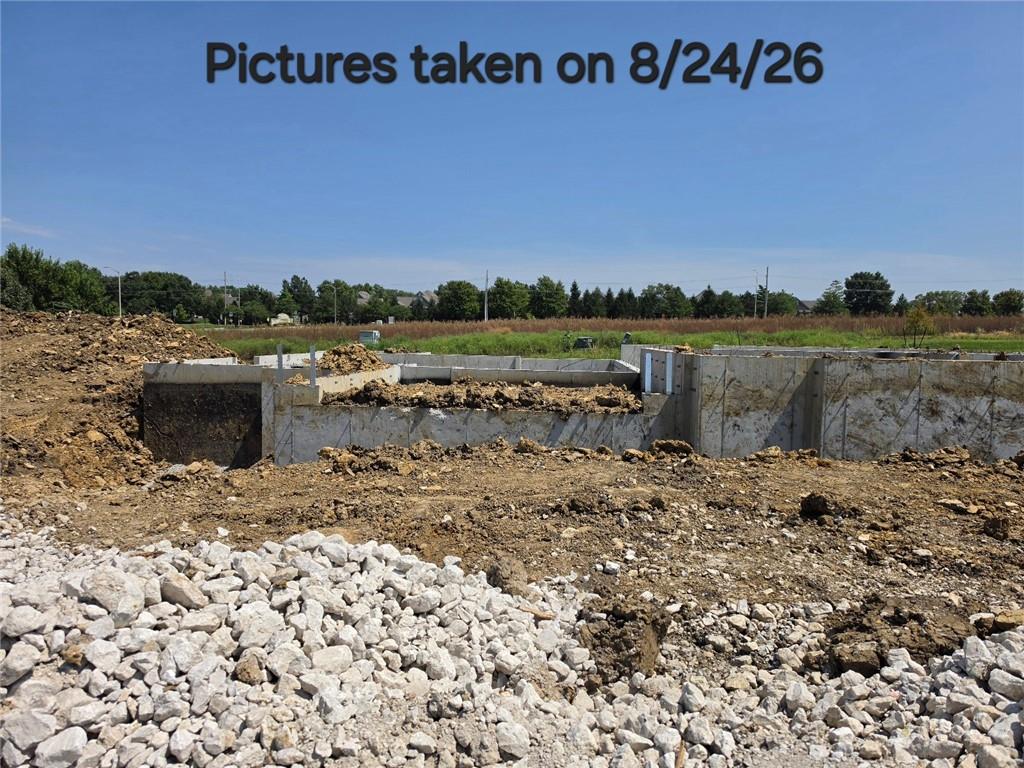Listing Photo MLS #HMS2635954