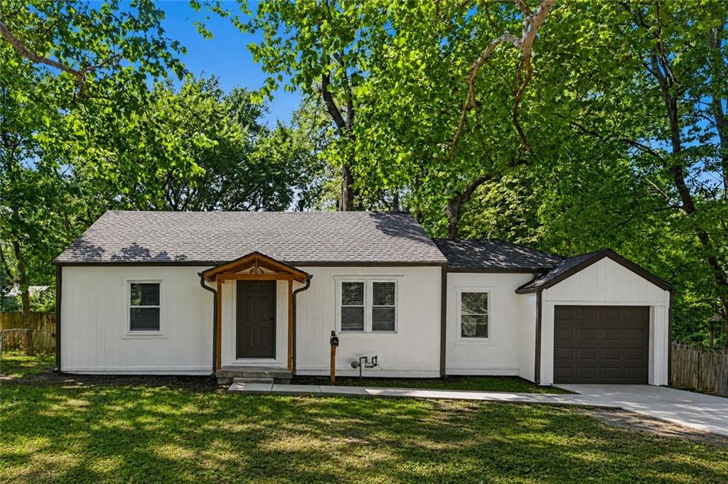 Listing Photo MLS #HMS2636605