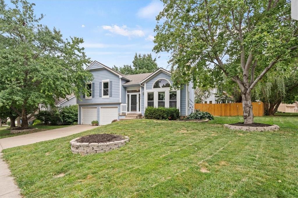 Listing Photo MLS #HMS2637033