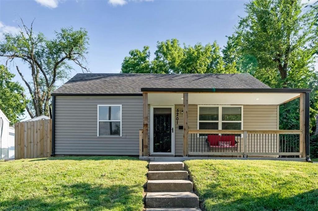 Listing Photo MLS #HMS2637247