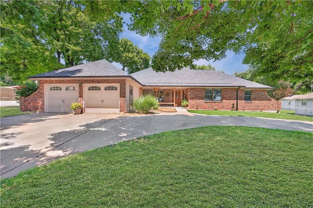 Listing Photo MLS #HMS2637570