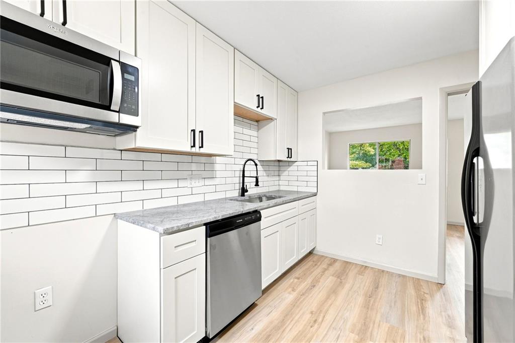 Listing Photo MLS #HMS2637670