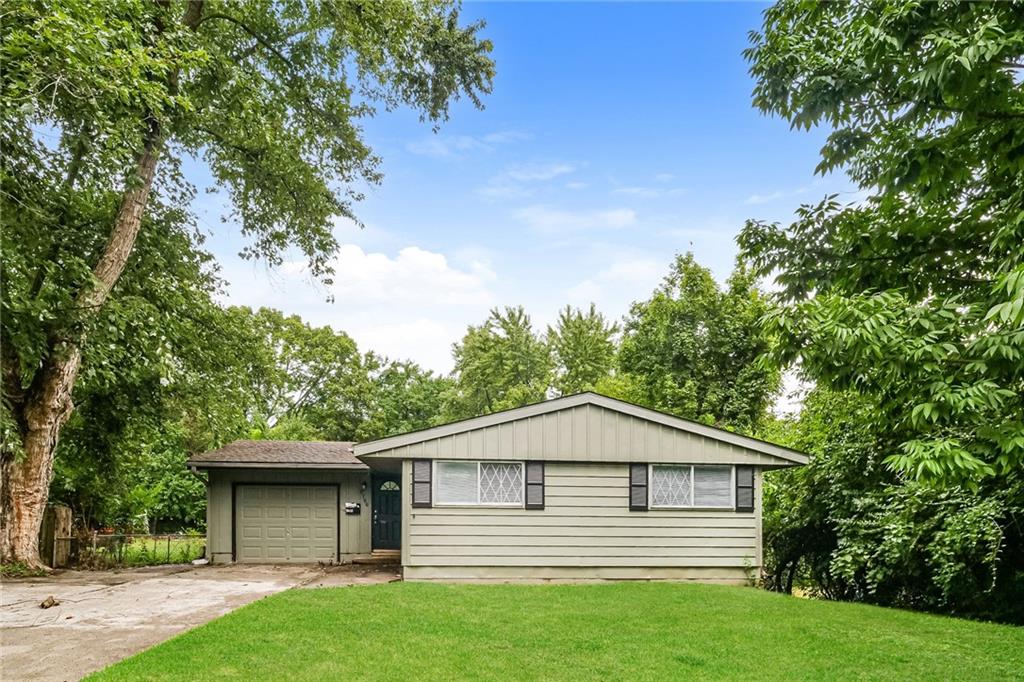 Listing Photo MLS #HMS2638016