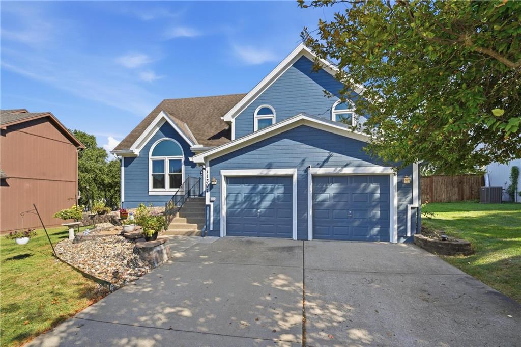 Listing Photo MLS #HMS2638755