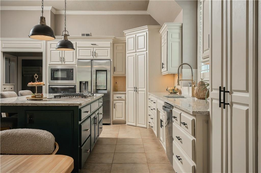 Listing Photo MLS #HMS2639555