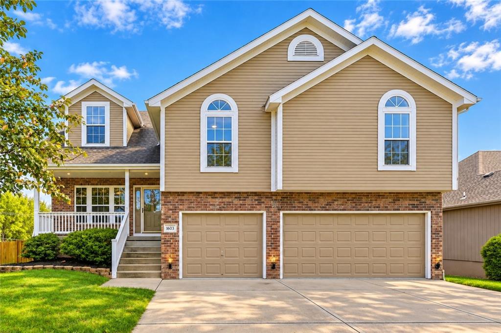 Listing Photo MLS #HMS2642715