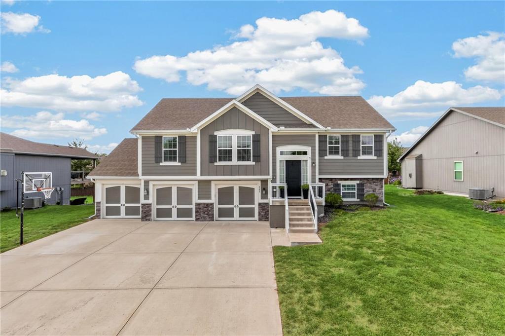 Listing Photo MLS #HMS2643426