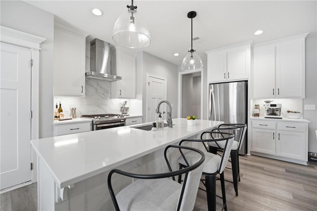 Listing Photo MLS #HMS2644747