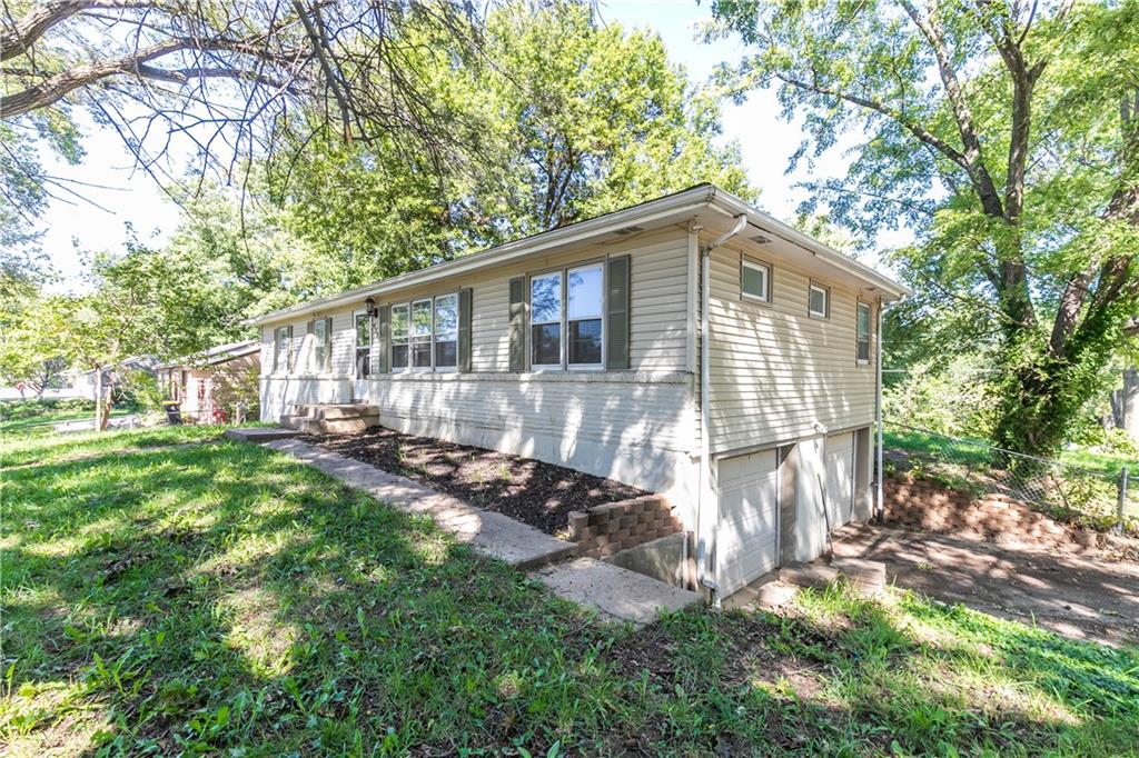 Listing Photo MLS #HMS2645008